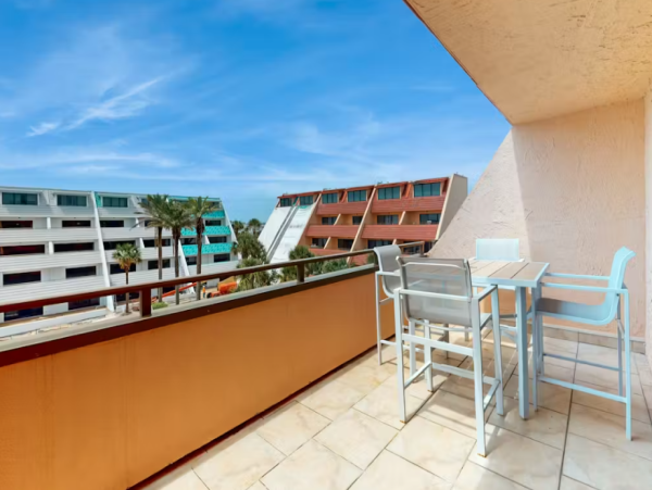 Updated Beachfront Suite Retreat with Pool & Tennis - Perfect Family Getaway